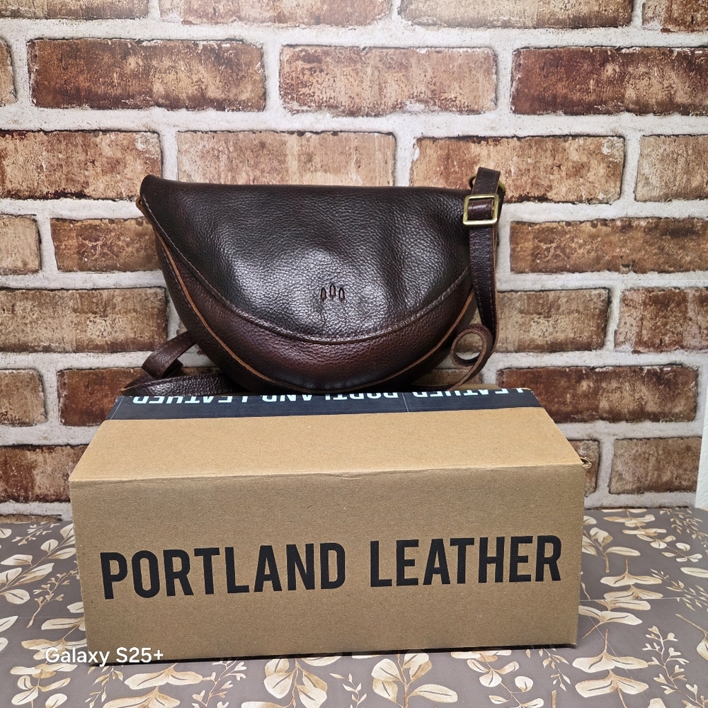 Portland Leather Medium Coldbrew Koala
